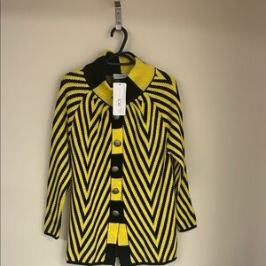 Women's Bold Chevron Blazer in Yellow and Black
